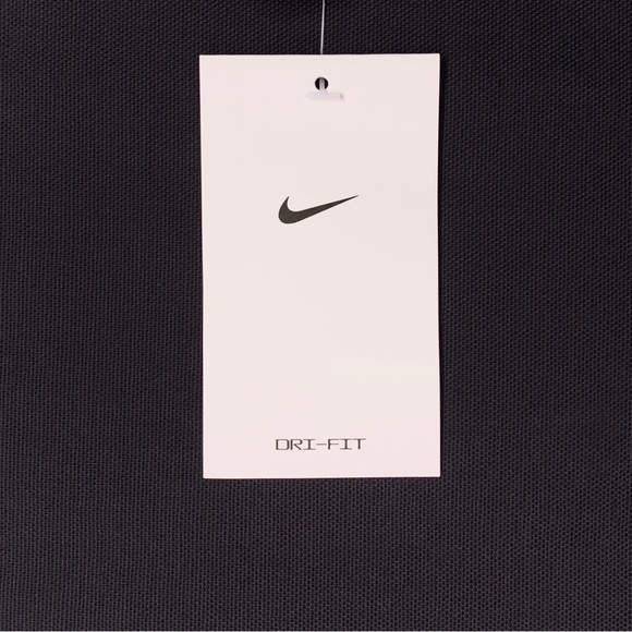 NIKE One — High Waist 7/8 Length Leggings w/ Contoured Mesh Panels MEDIUM - NWT - Picture 11 of 13